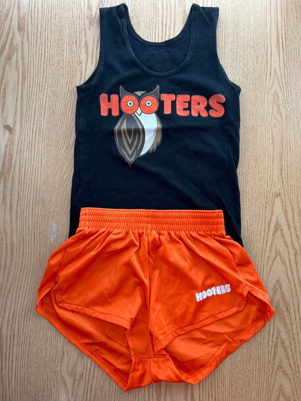 46 Womens 2pc Hooters Girl Worn Uniform Tank & OG Shorts Xs/Xxs Waist 9.5-12.5”